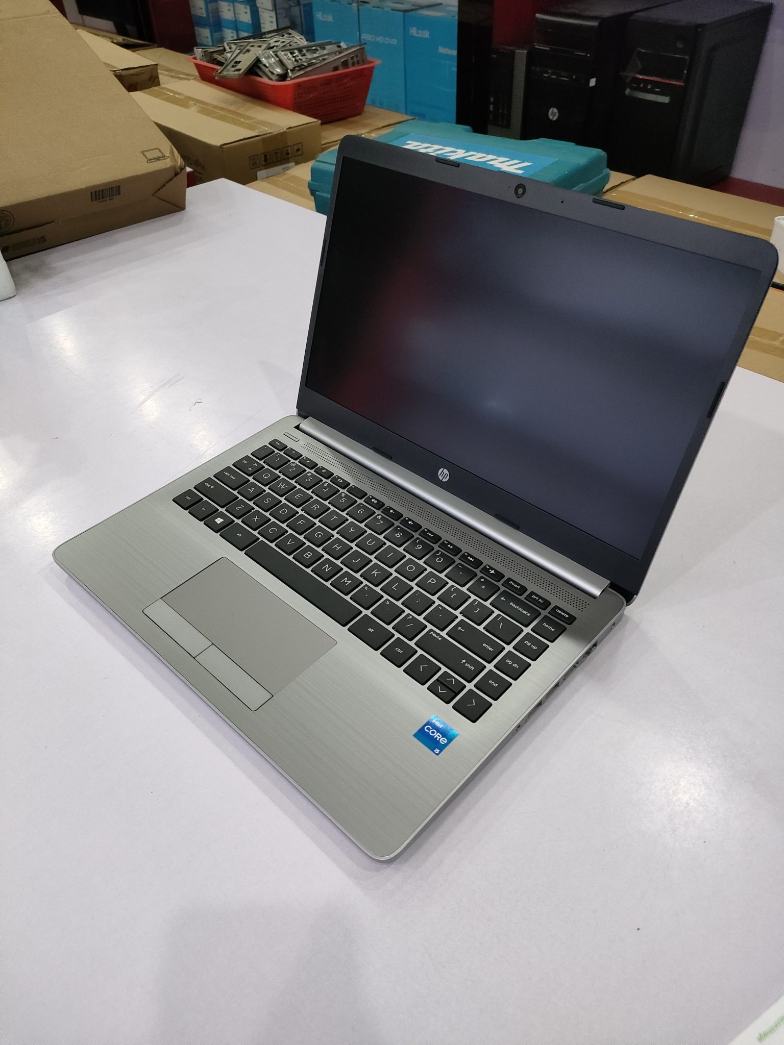 Laptop Hp 240 G8 3d0a9pa I5 1135g78gb Ram256gb Ssd14 Fhddosbạc Hanamcomputervn 2330